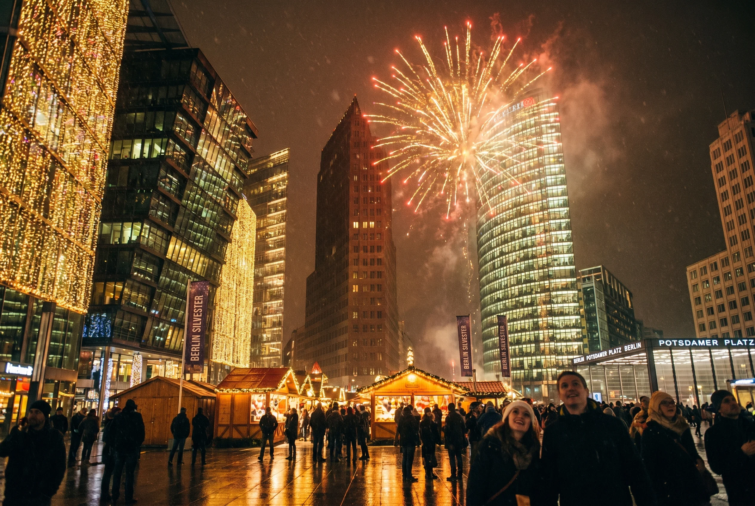 Potsdamer Platz — Potsdamer Platz im Lichterkranz